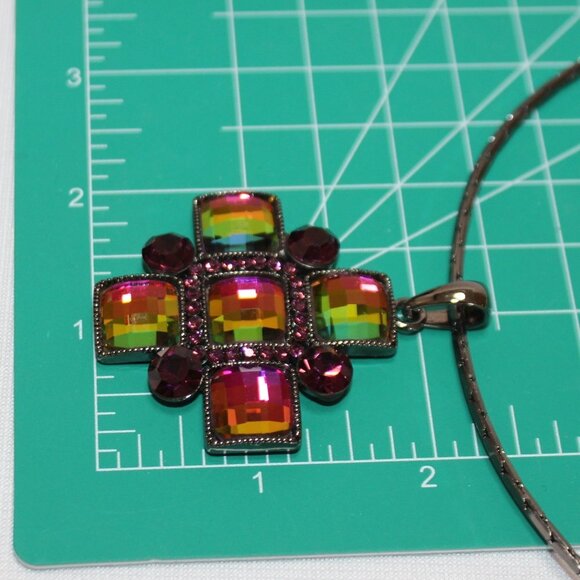 NWOT Aurora Borealis Chocker Necklace - Picture 6 of 7